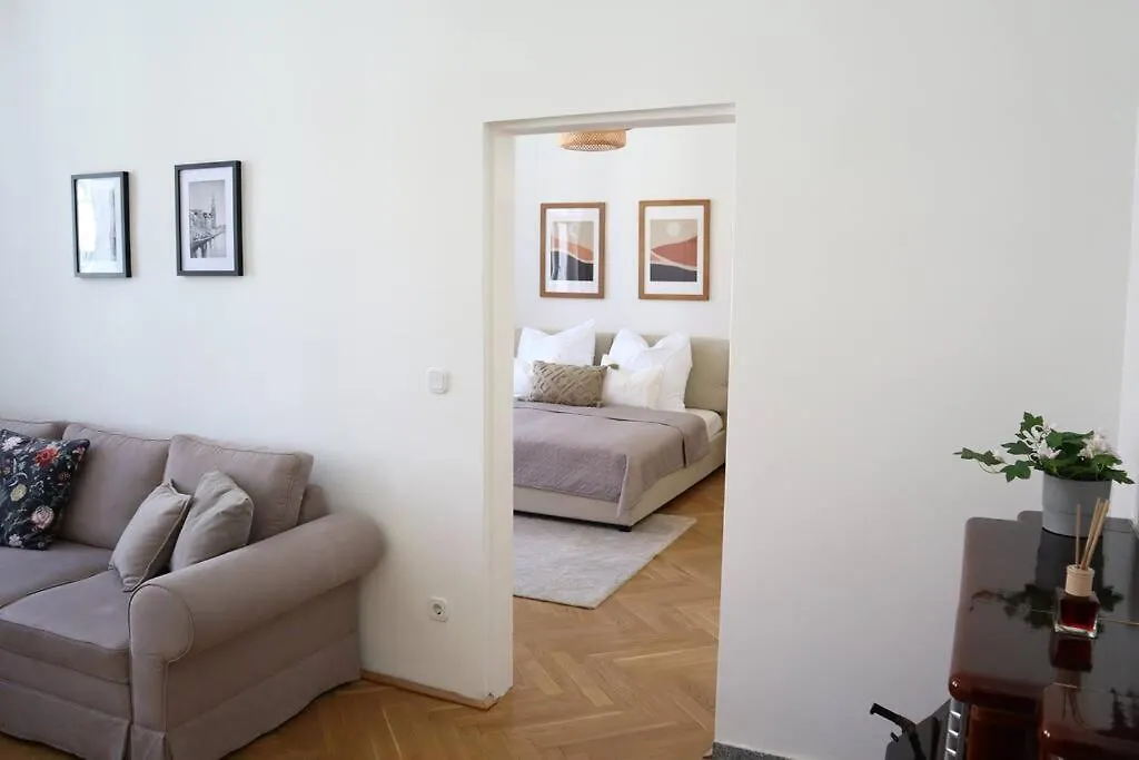 Bloom - Cozy Apartment, 5 Stops To City Center Wien