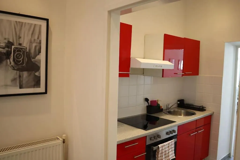 Apartment Bloom - Cozy Apartment, 5 Stops To City Center Vienna Austria